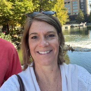 Meet your Posher, Lori